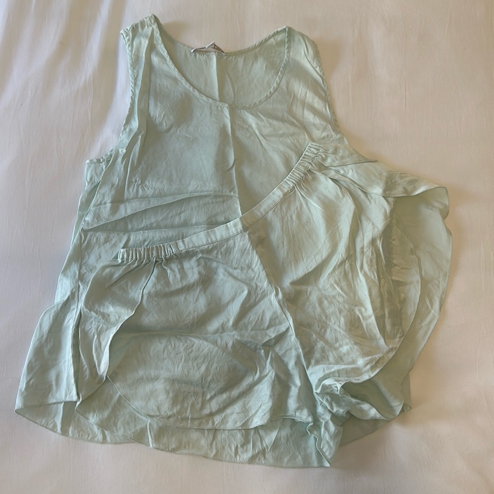 Lunya washable silk tulip back pajama set S mint